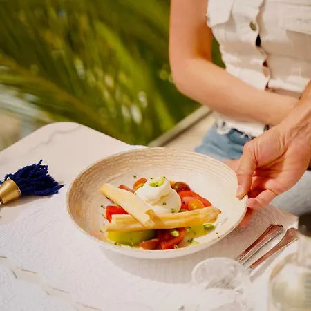 Hotell La Calanque 4*