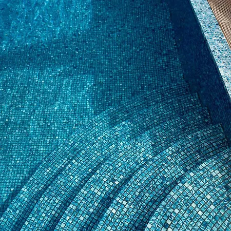 La Calanque Отель Кавалер-сюр-Мер