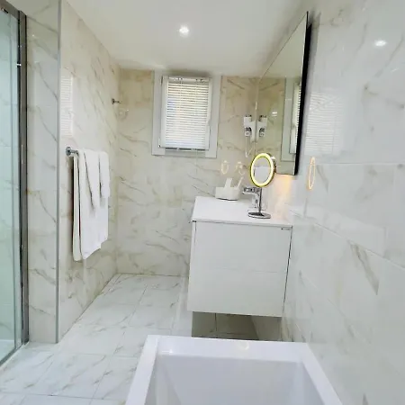 Отель La Calanque