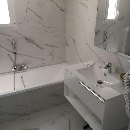 Отель La Calanque