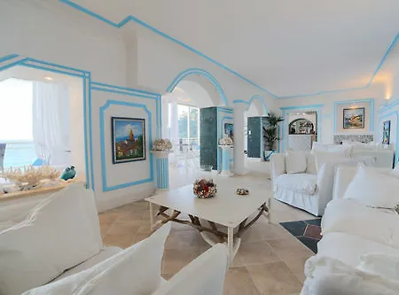 La Calanque Отель 4*