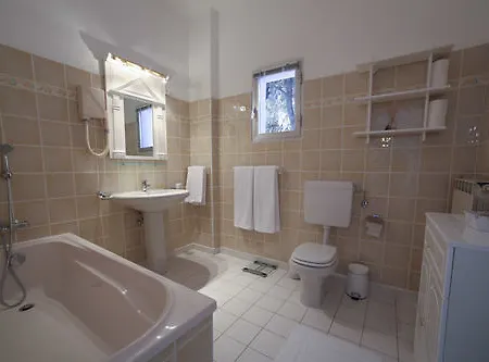 La Calanque Кавалер-сюр-Мер