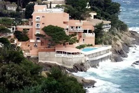 La Calanque 4* Кавалер-сюр-Мер