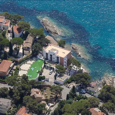 La Calanque 4* Кавалер-сюр-Мер