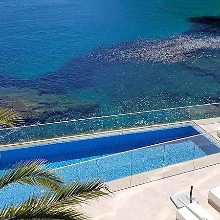 Hotel La Calanque 4*