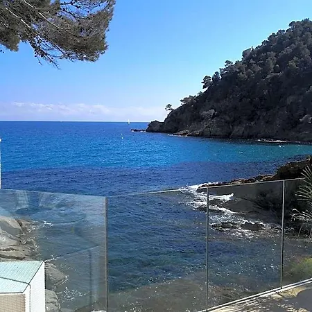 La Calanque 4*