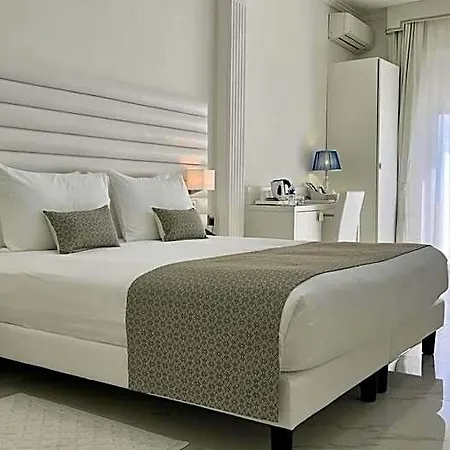 La Calanque Hotel 4*