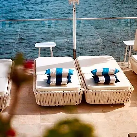 Hotel La Calanque Cavalaire-sur-Mer