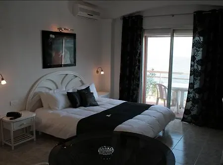 La Calanque 카발레르쉬르메르