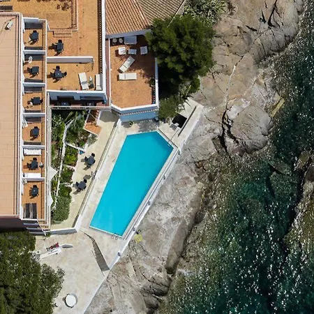 La Calanque 4*
