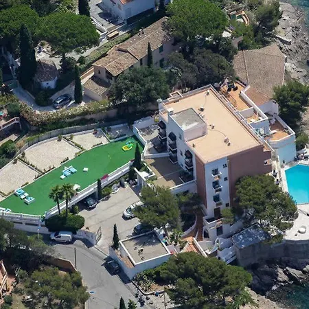 La Calanque 4*