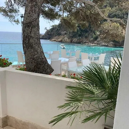 La Calanque Hotel