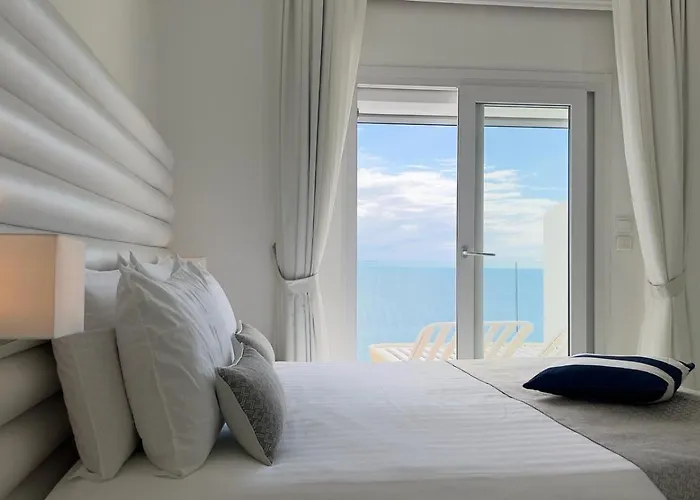 Hotel La Calanque Cavalaire-sur-Mer