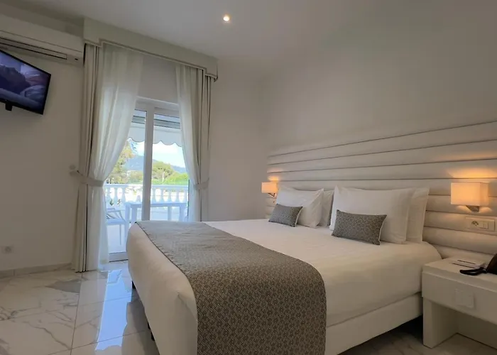 La Calanque Hotell 4*