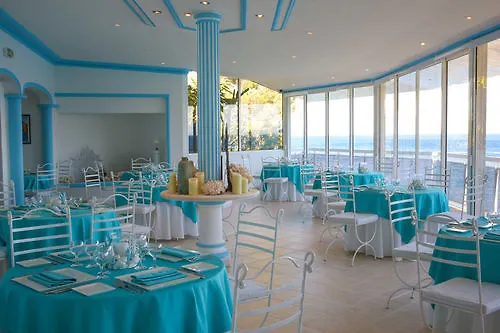 Hotel La Calanque 4*