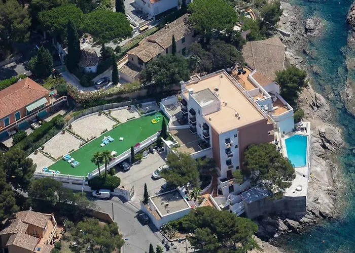 La Calanque 4*